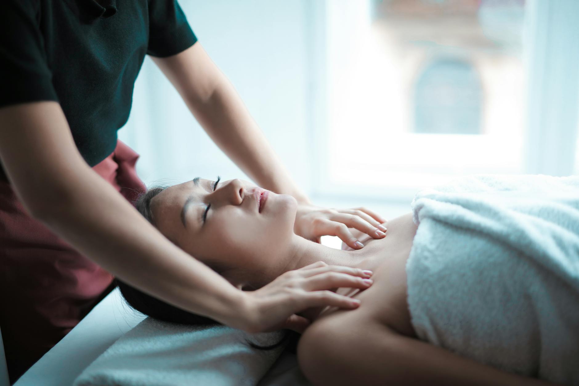 Swedish Massage Benefits for Relaxation and Recovery